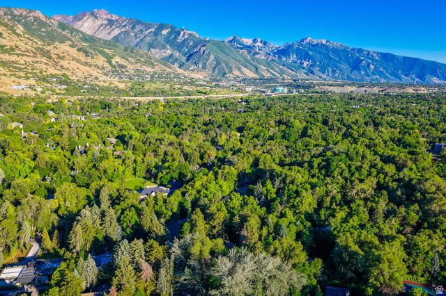 2571 E HILLSDEN DR, Salt Lake City, UT 84117