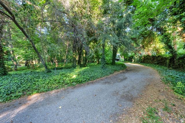 2571 E HILLSDEN DR, Salt Lake City, UT 84117