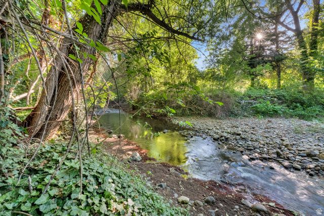 2571 E HILLSDEN DR, Salt Lake City, UT 84117