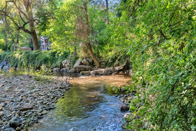 2571 E HILLSDEN DR, Salt Lake City, UT 84117