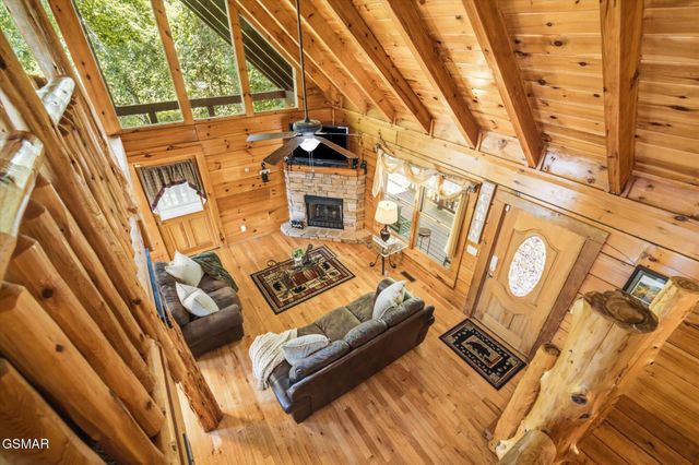 2606 Tree Top Way, Pigeon Forge, TN 37863