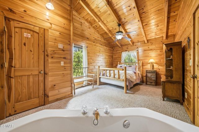 2606 Tree Top Way, Pigeon Forge, TN 37863