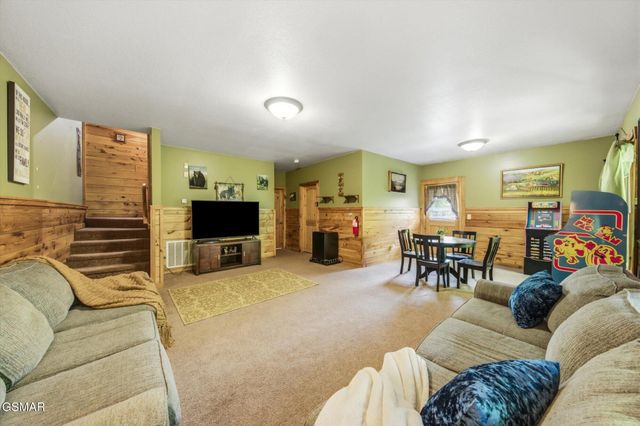 2606 Tree Top Way, Pigeon Forge, TN 37863