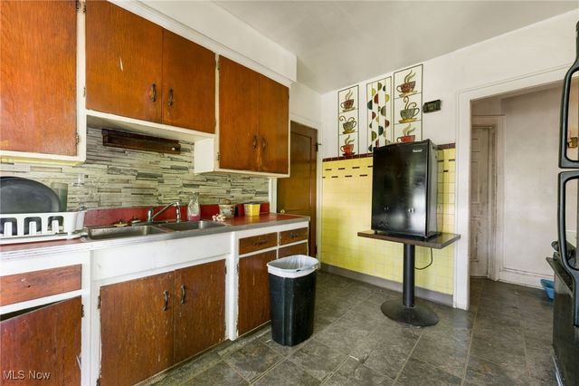 2921 E 128th Street, Cleveland, OH 44120