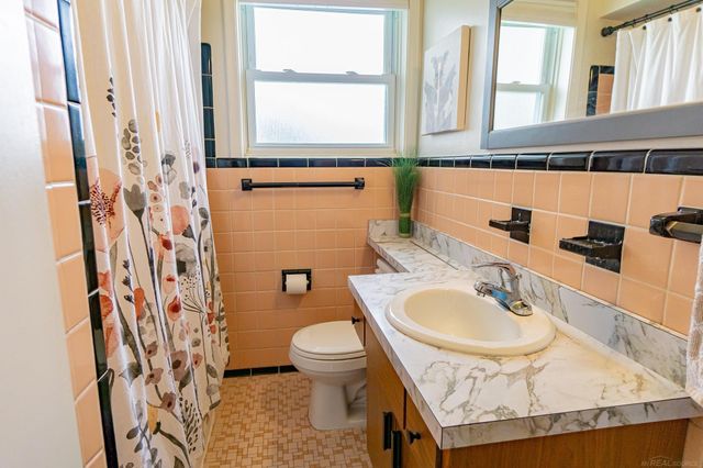 22240 Milgrom Court, St Clair Shores, MI 48081