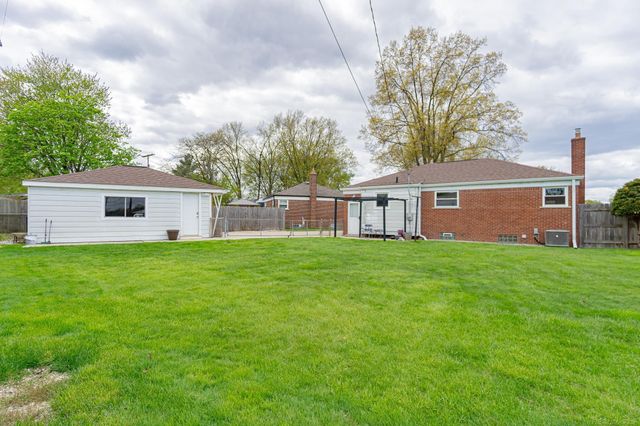 22240 Milgrom Court, St Clair Shores, MI 48081