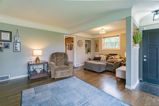 22240 Milgrom Court, St Clair Shores, MI 48081