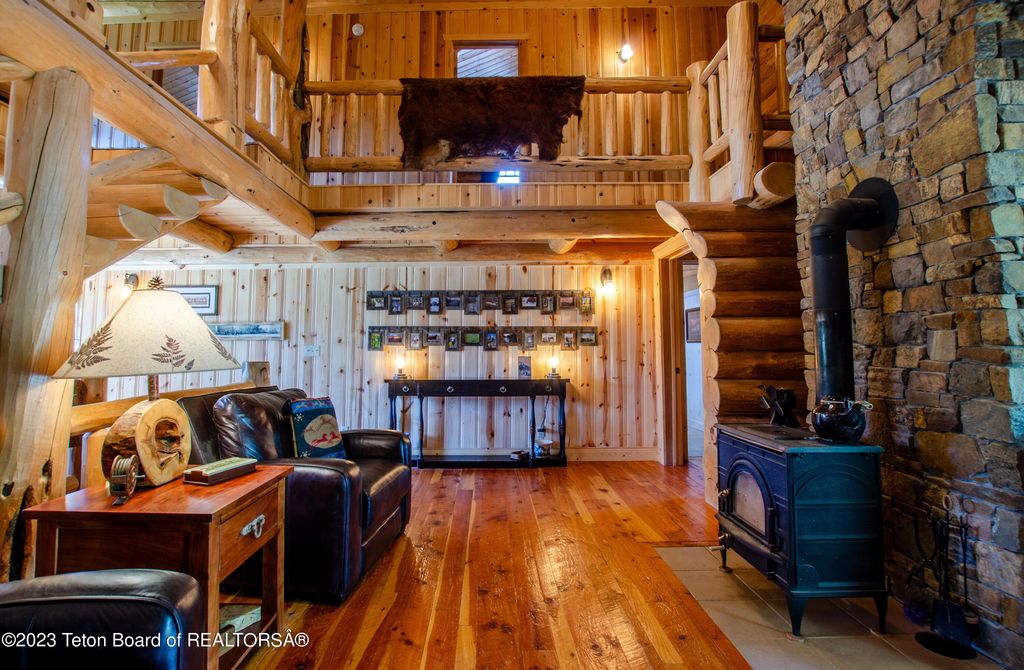 17 ROCKING CHAIR Road, Dubois, WY 82513 photo 12