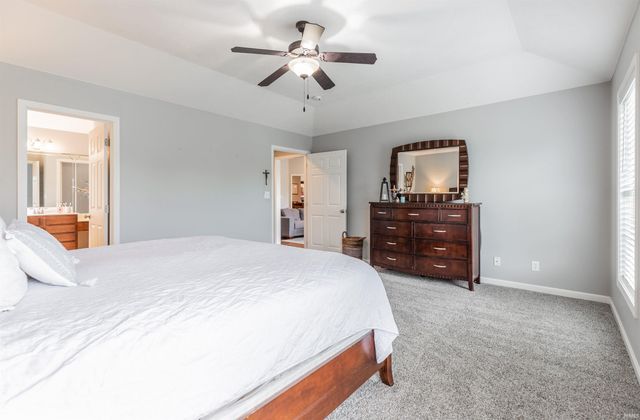 5820 Waterstone Drive, Newburgh, IN 47630