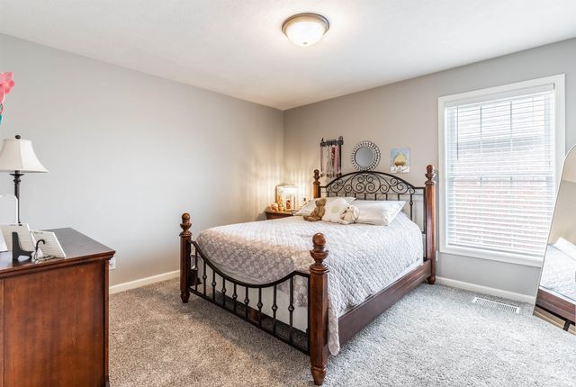 5820 Waterstone Drive, Newburgh, IN 47630