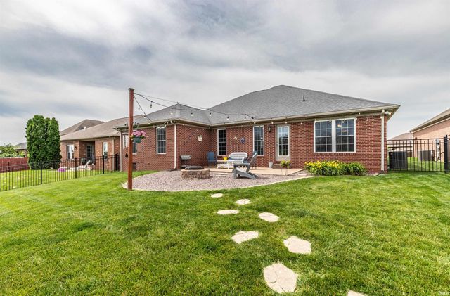 5820 Waterstone Drive, Newburgh, IN 47630