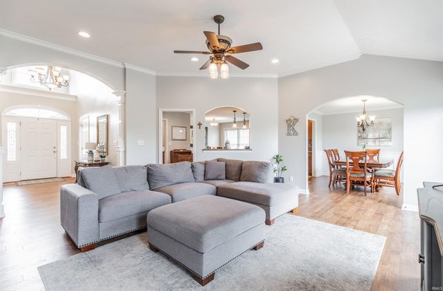 5820 Waterstone Drive, Newburgh, IN 47630