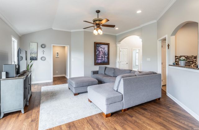 5820 Waterstone Drive, Newburgh, IN 47630