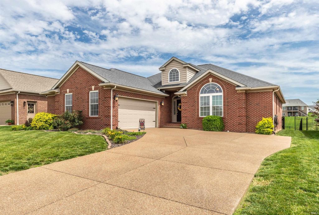 5820 Waterstone Drive, Newburgh, IN 47630