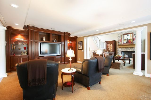 210 Golfview Drive, Saginaw Twp, MI 48638
