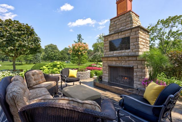 210 Golfview Drive, Saginaw Twp, MI 48638