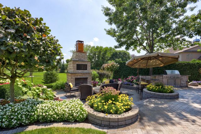 210 Golfview Drive, Saginaw Twp, MI 48638