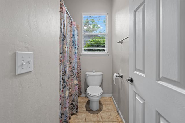 3212 SW 98th Dr, Gainesville, FL 32608