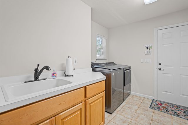 3212 SW 98th Dr, Gainesville, FL 32608