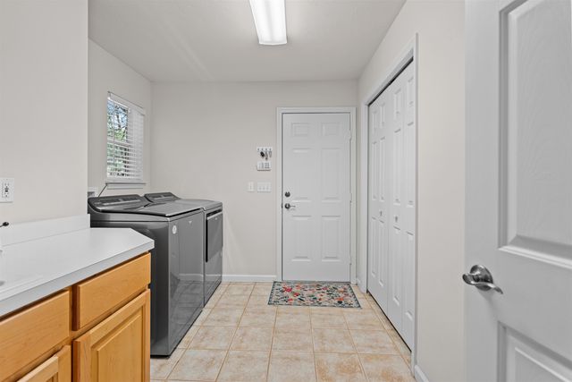 3212 SW 98th Dr, Gainesville, FL 32608