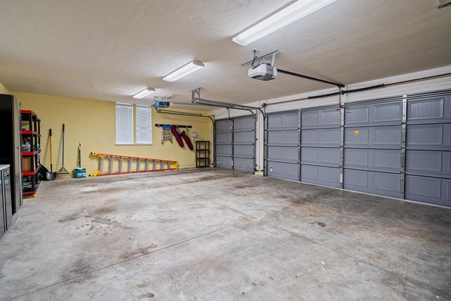 3212 SW 98th Dr, Gainesville, FL 32608