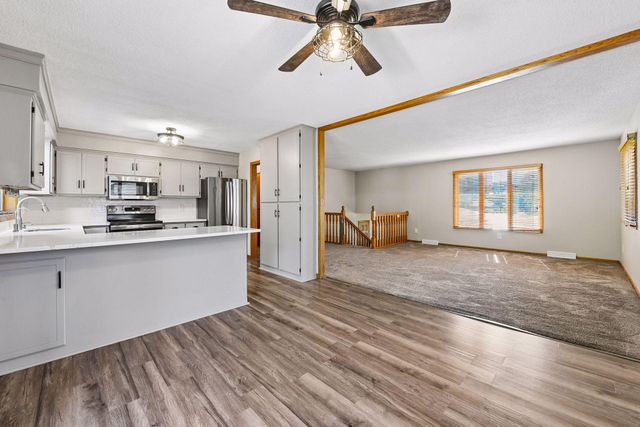 2621 Emerald Lane, Shakopee, MN 55379