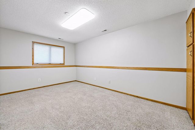 2621 Emerald Lane, Shakopee, MN 55379