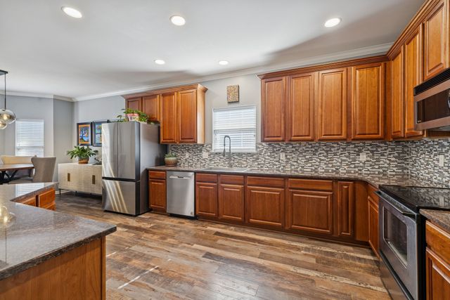 932 Century Oak Dr, Nashville, TN 37211