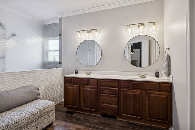 932 Century Oak Dr, Nashville, TN 37211