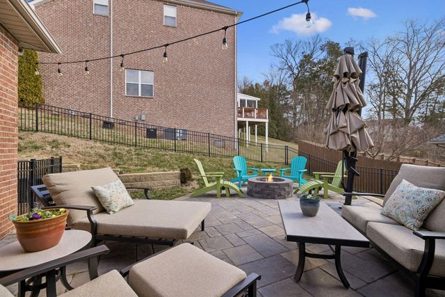 932 Century Oak Dr, Nashville, TN 37211