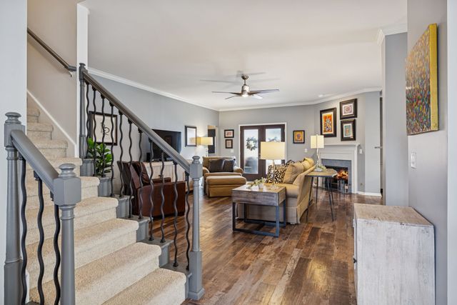 932 Century Oak Dr, Nashville, TN 37211