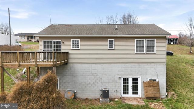 316 E RIDGE LOOP RD, Romney, WV 26757