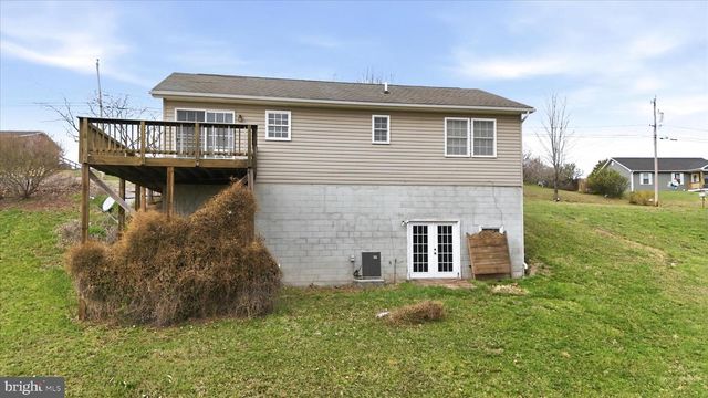 316 E RIDGE LOOP RD, Romney, WV 26757