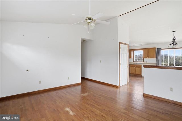316 E RIDGE LOOP RD, Romney, WV 26757