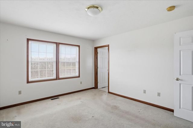 316 E RIDGE LOOP RD, Romney, WV 26757
