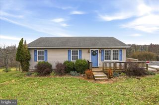 316 E RIDGE LOOP RD, Romney, WV 26757