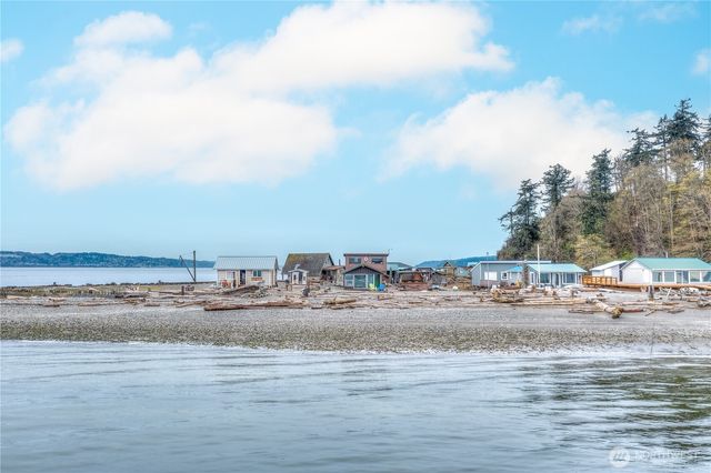 15 U Snoqualmie Ave., Hat Island, WA 98206