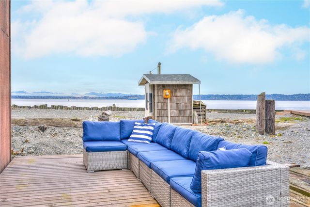 15 U Snoqualmie Ave., Hat Island, WA 98206