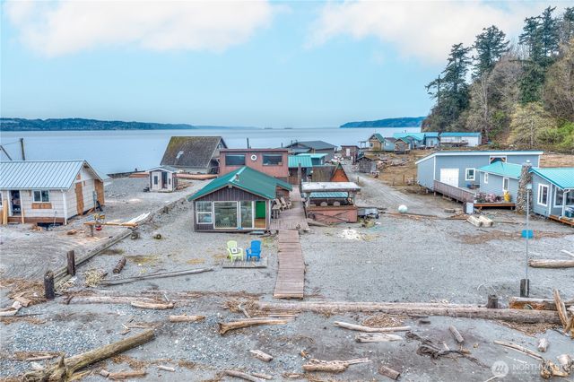 15 U Snoqualmie Ave., Hat Island, WA 98206