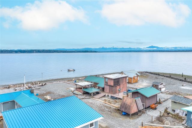 15 U Snoqualmie Ave., Hat Island, WA 98206