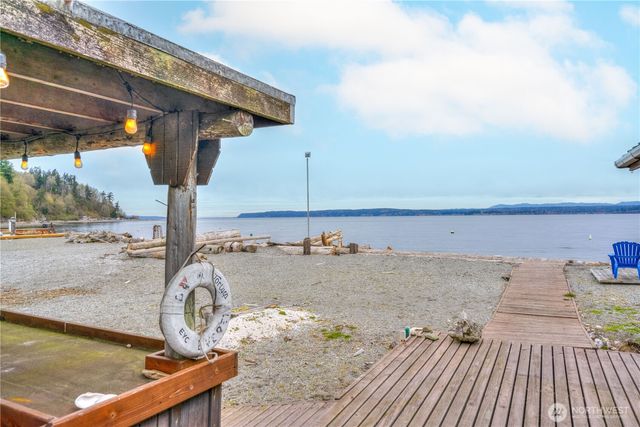15 U Snoqualmie Ave., Hat Island, WA 98206