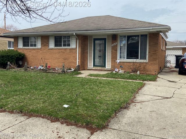 15251 Elderwood Street, Roseville, MI 48066