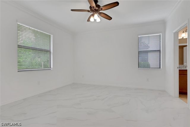 9469 Foxglove LN, Naples, FL 34120