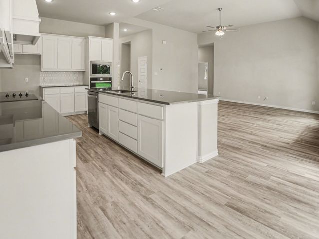 706 Alaina Drive, Desoto, TX 75115