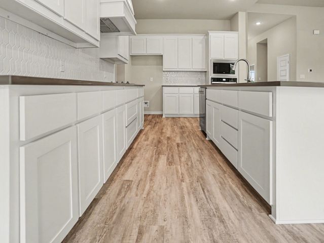706 Alaina Drive, Desoto, TX 75115
