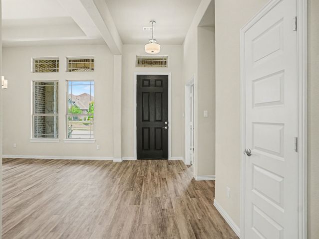 706 Alaina Drive, Desoto, TX 75115