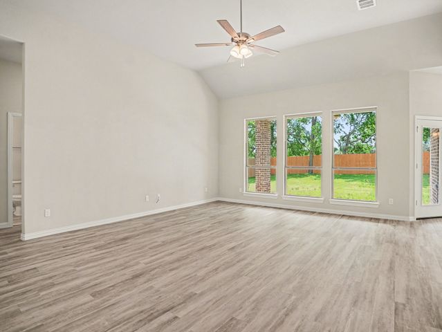 706 Alaina Drive, Desoto, TX 75115