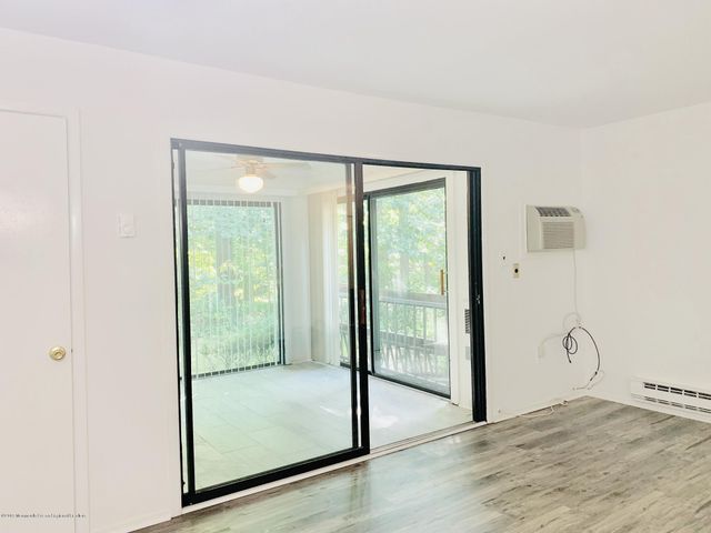 31 Lexington Court, Red Bank, NJ 07701