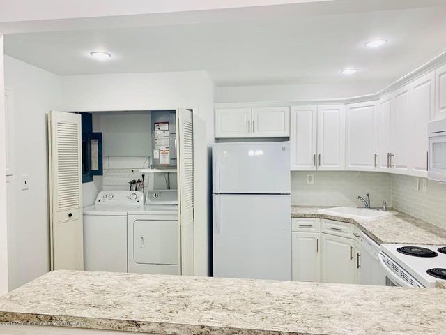 31 Lexington Court, Red Bank, NJ 07701