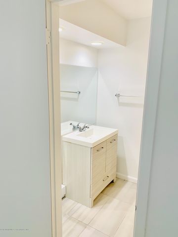 31 Lexington Court, Red Bank, NJ 07701